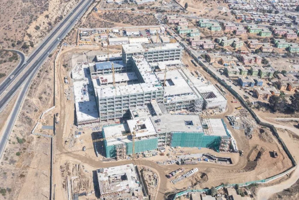 En un entorno hospitalario, la seguridad no es negociable. Con esta premisa, OSESA, representante oficial de ABLOY en Chile, asumió el desafío de diseñar e
 implementar un sistema de amaestramiento mecánico de alta seguridad para el nuevo Hospital Marga Marga.